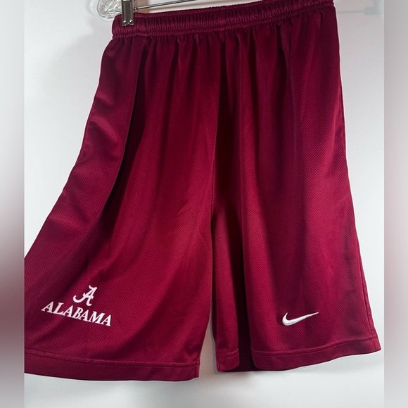 Nike DriFit Alabama Crimson Tide Training Athletic Shorts Men's size XS - Picture 2 of 13